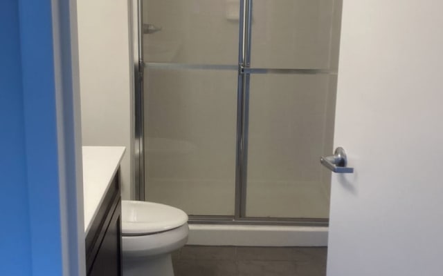 Private room with private bathroom in downtown jersey city