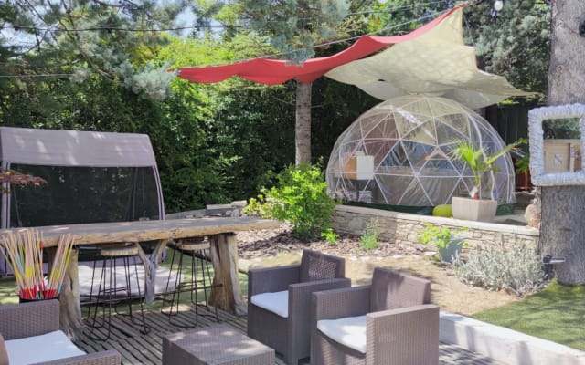 Sigonce, Luberon, Room for rent in a villa - London