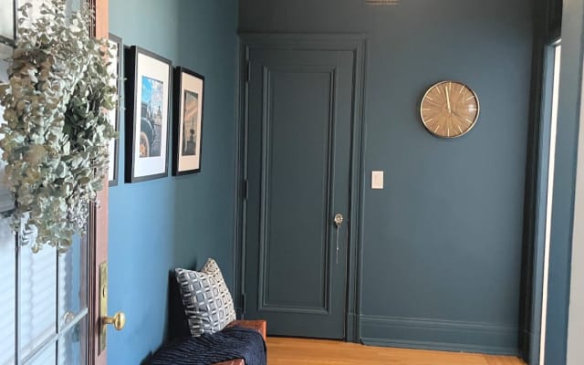 Beautiful apartment minutes from downtown detroit!