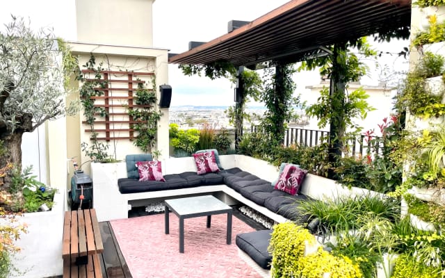 Rare: Rooftop with terrace and 360° view over all Paris