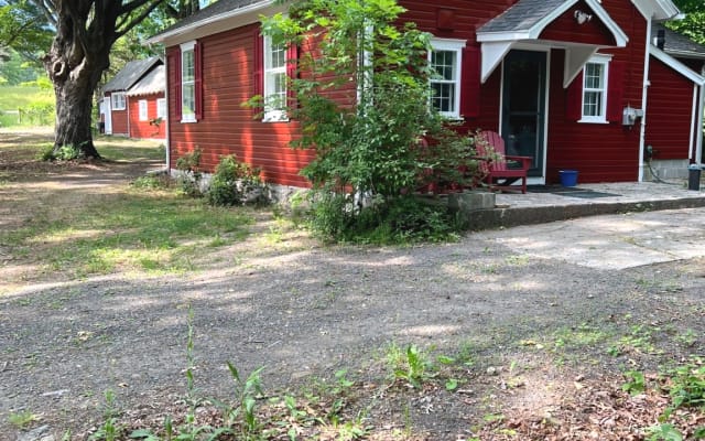 Schoolhouse No. 11 Hudson Valley Upstate Getaway