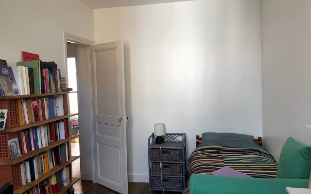 Chambre lumineuse à Pantin (à côté du Canal de l'Ourq et la Villette)