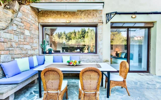 The Sani Jewels, Villa Natalia