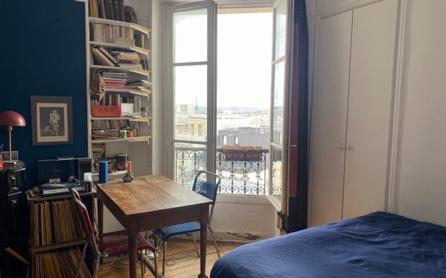 Charming studio with Eiffel Tower view
Buttes Chaumont
