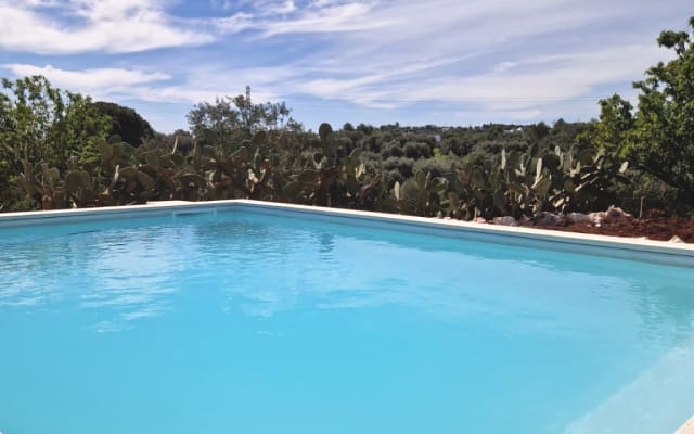 Villa Gioia Ostuni. Una vacanza sotto il cielo azzurro della Puglia.