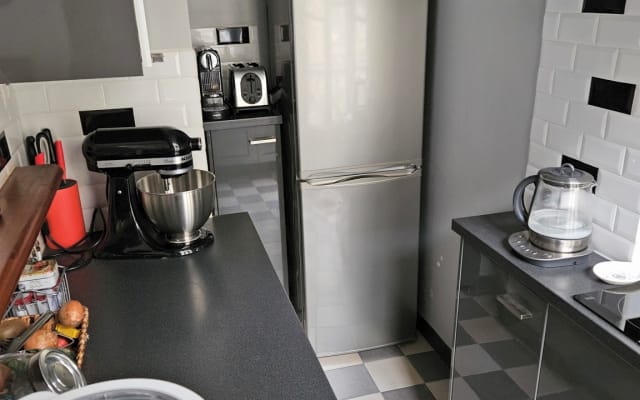 Wohnung mit 2 Zimmern, 300 m vom Stadtzentrum Clichy und 400 m von...