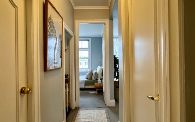 Sunil's listing on misterb&b - Hallway