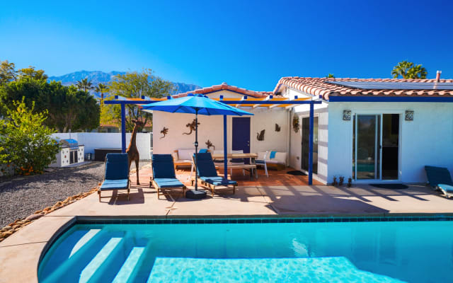 Ritiro di 3 vani e 2 stanze con piscina da 50', spa e vista sul davanti e sul retro - Foto 3