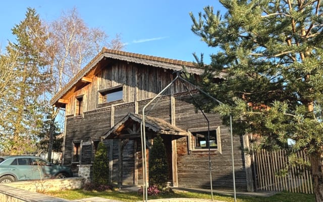 Maison aux pieds du Jura