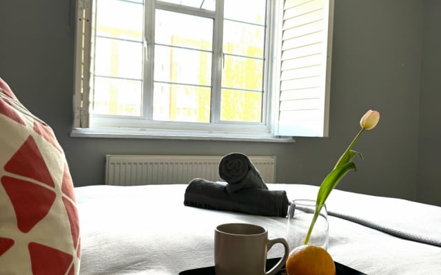 Kürzlich renovierte 1-Schlafzimmer-Wohnung in Maida Vale!