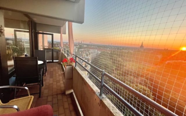 STUDIO WITH AMAZING VIEW OVER MUNICH & TERRACE | CITY CENTER