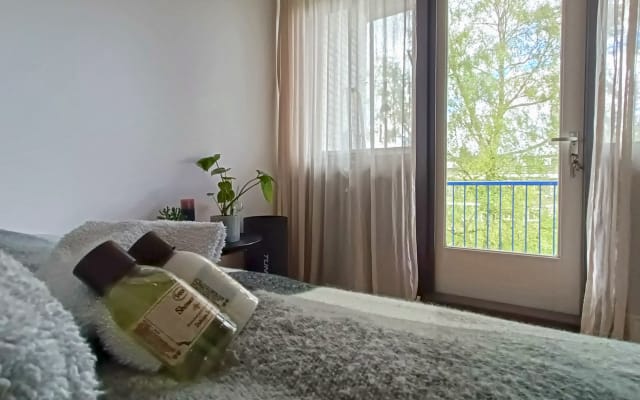 Vicino a metro, tram, parco | Quartiere accogliente | Spazioso per due persone - Foto 10
