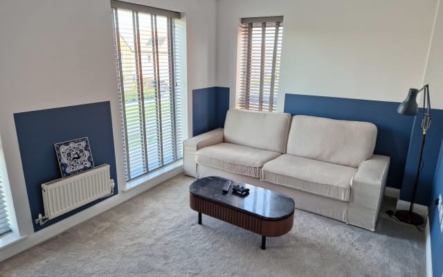 Grande chambre avec salle de bain