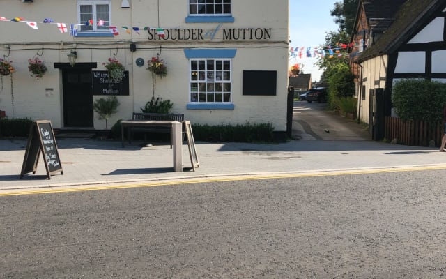 Au cœur d'un magnifique village du Staffordshire.