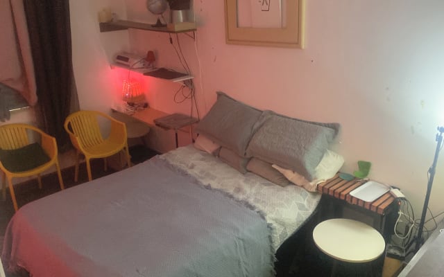 Camera con letto matrimoniale / aria condizionata / TV/schermo...