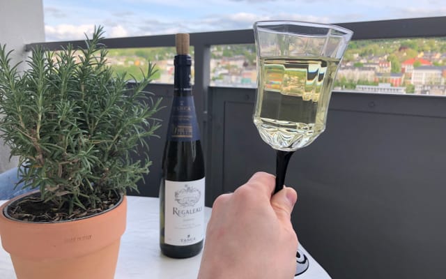Helle Wohnung mit Balkon und Blick auf die Schwebebahn und das Tal - Foto 9