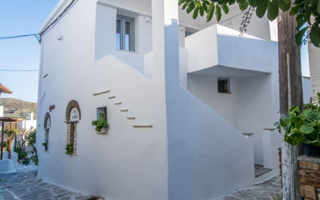 Apartamento encantador na aldeia tradicional de Tinos, Kalloni G-House