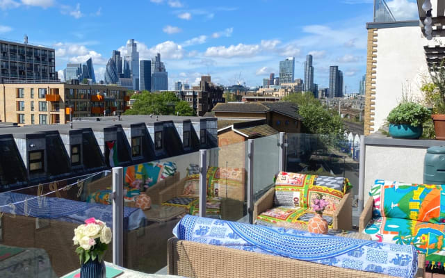 Bel appartement avec une grande terrasse, vue sur la ville