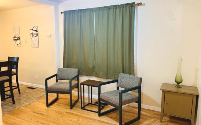 RA- Quarto Quádruplo com Casa de Banho Externa Privada - Rainier Guesthouse