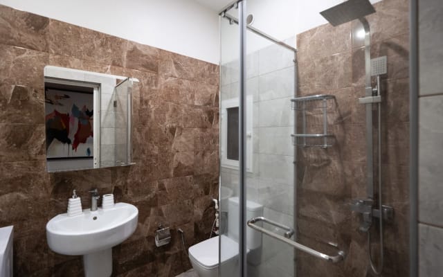 Condo moderne avec Padio