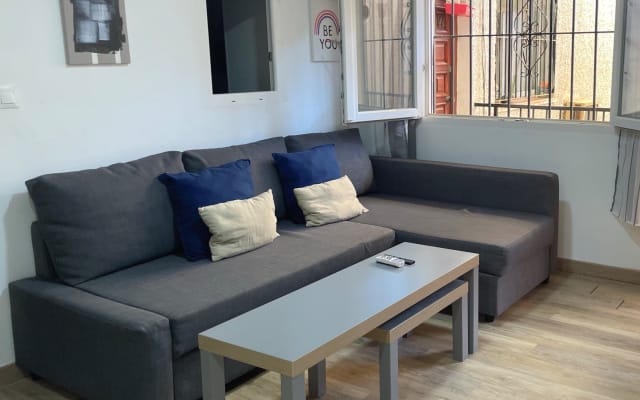 Appartement moderne rénové à 1 lit dans le meilleur endroit