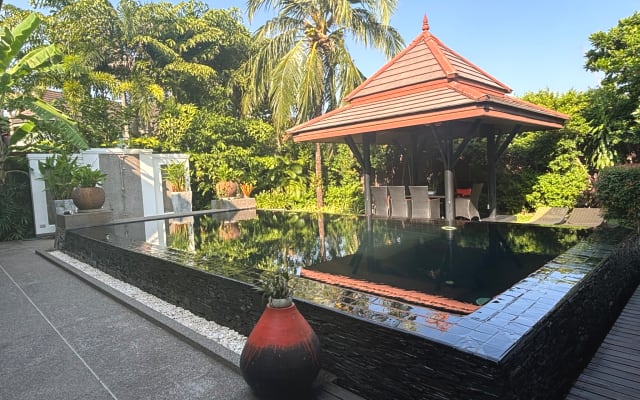 Beautiful Tropical Villa close to Surin Beach and 15 mins from Bars.