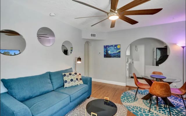 Serene Oasis, Pool, Parking, Remodeled & Central