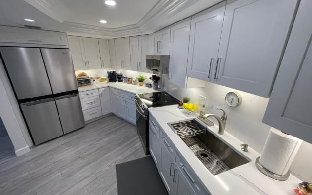 A luxurious Oasis near Wilton Manors - Picture 10