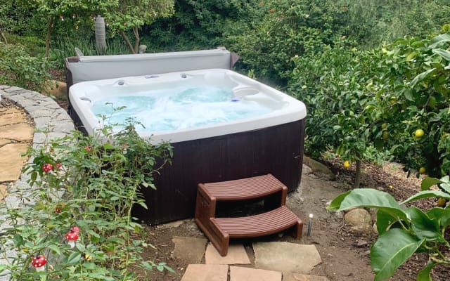 Luxuriöses Studio ~ Baumhaus ~ Spektakuläre Aussichten ~ Garten Hot Tub Oase! - Foto 10