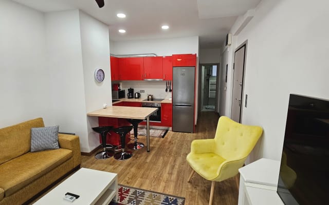 Academia by the Park - Flat 11