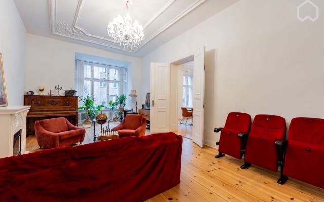 Historical luxury apartment in Mitte-Berlin