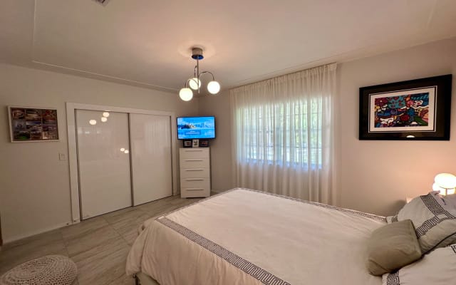 Quarto privado numa localização privilegiada em Miami! Desfrute da...