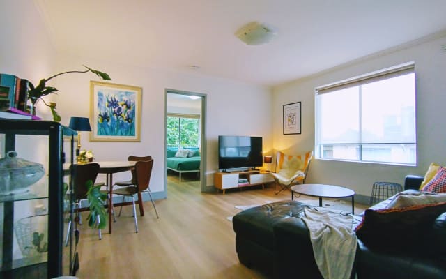Recién renovado apartamento grande con estilo cómodo + Aparcamiento