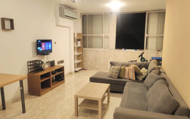 Cozy apartment  next to Tel Aviv main train staion