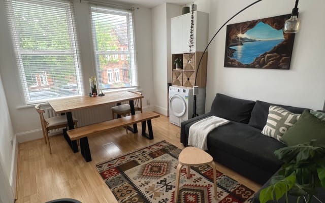 Joli appartement, à 5 minutes à pied de la gare de Herne Hill (zone 2).