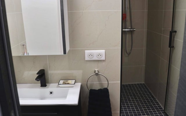 Acogedora habitación en bonito apartamento en el centro de París