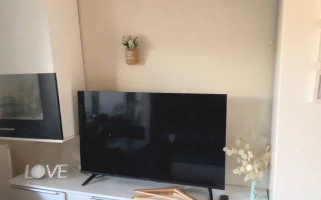 Appartement 1 pièce confortable , à 1 km de la vieille ville .
- copier...