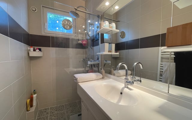 Chambre d'hôte & Jacuzzi in Vendome. Close to the chateaux of the Loire