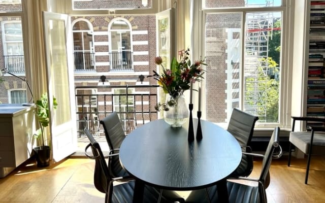 ¡Estupendo apartamento en una de las mejores zonas de Amsterdam!