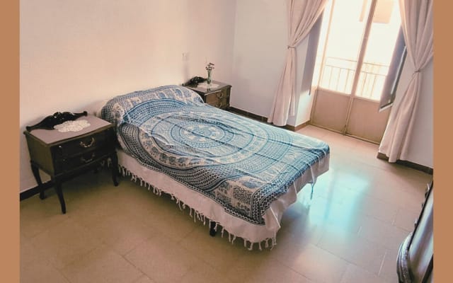 Authentic Village Stay Near Granada (LGBTQIA+ couple)