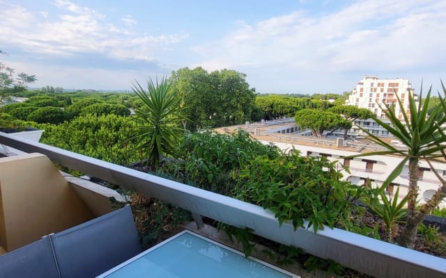  Superb apartment with corner terrace and panoramic view - Picture 8