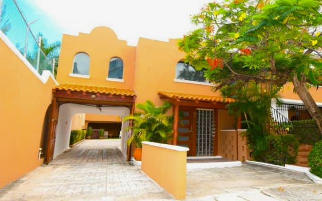 Magnificent Suite in Zona Hotelera Beach House
