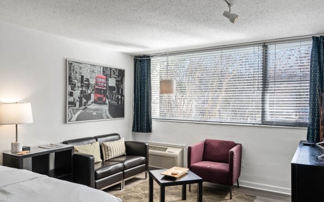 (CCA) Cute Studio in Midtown/Buckhead w/ Parking