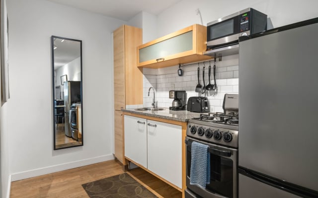 (CPC) Secluded Studio w/ Free Parking