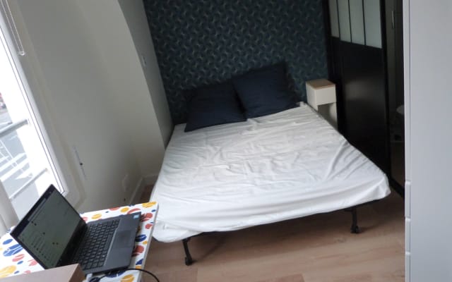 Tiny studio 5 minute walk from le Marais