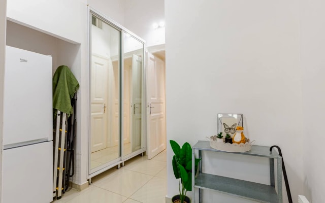 Vibrant “pink” apartman in heart of Budapest
 - Picture 11