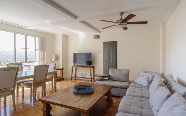 Classic apartment
Old Hollywood , Amazing Views