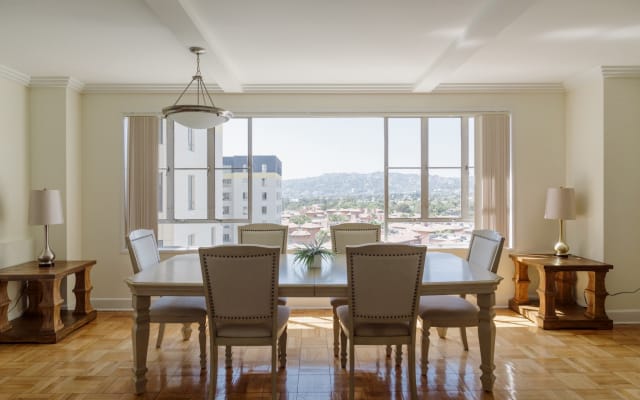 Classic apartment
Old Hollywood , Amazing Views