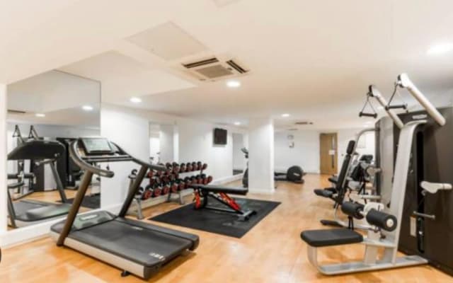 Bright spacious one double bedroom flat at Battersea Power Station - Picture 5