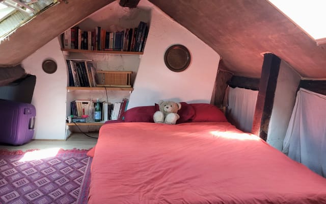 Room in shared appartment - Marais